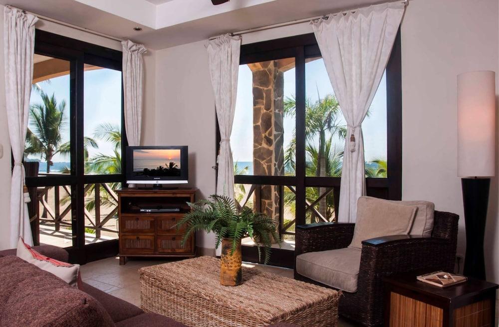 Bahia Encantada Beach Front Proyect, Jaco Paradise ภายนอก รูปภาพ